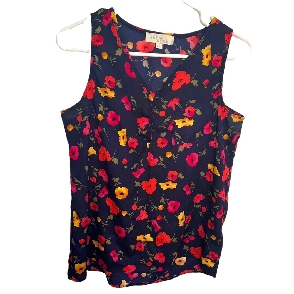Olive & Oak Sleeveless Blouse Navy Floral